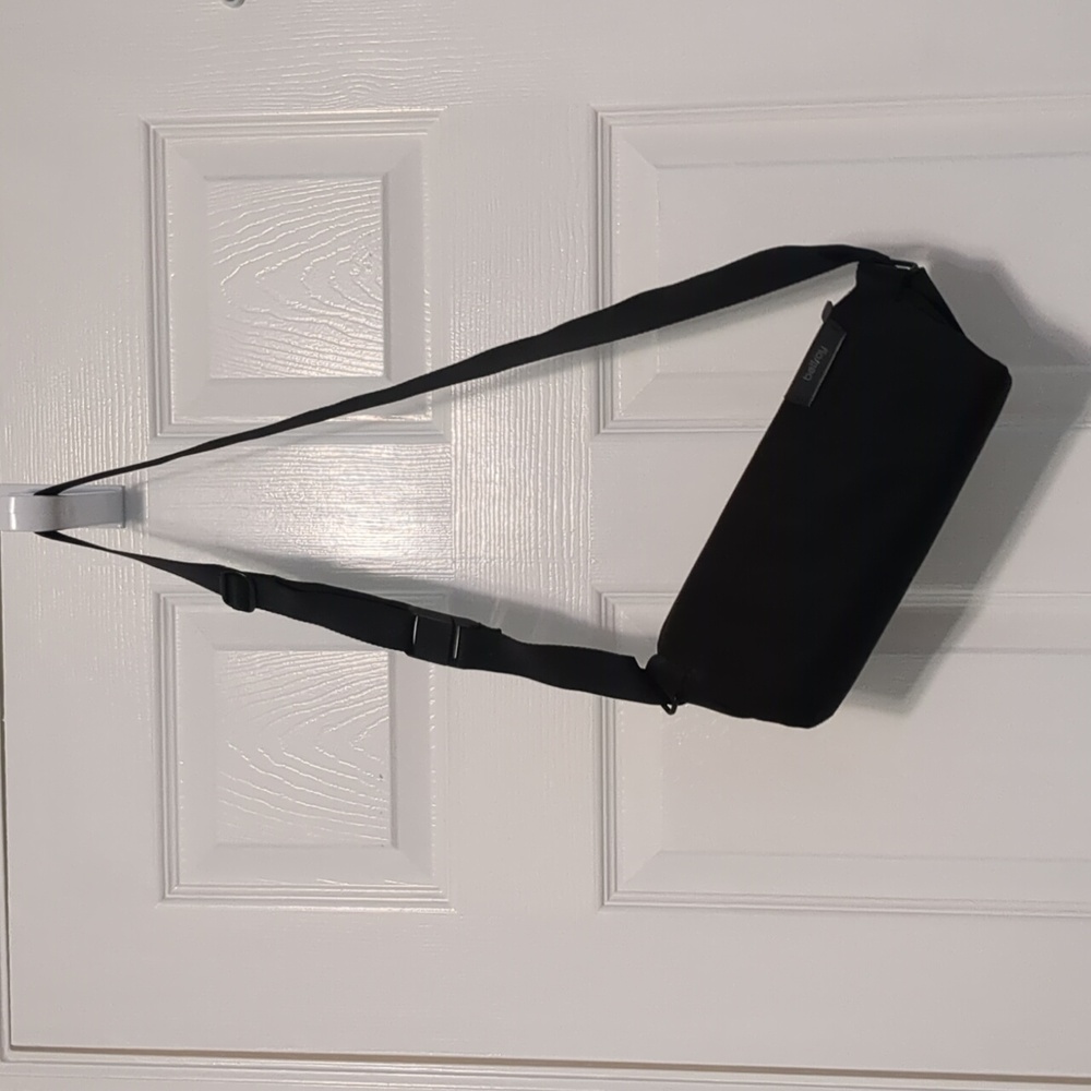 Bellroy sling crossbody bag